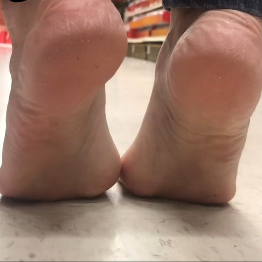 Holiday shopping reflexology demonstration